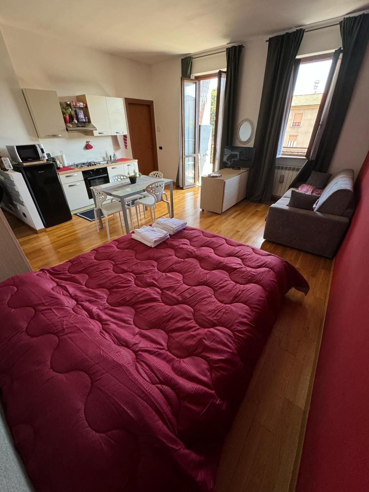 Pantone Cremisi-Seregno Center Eksteriør billede